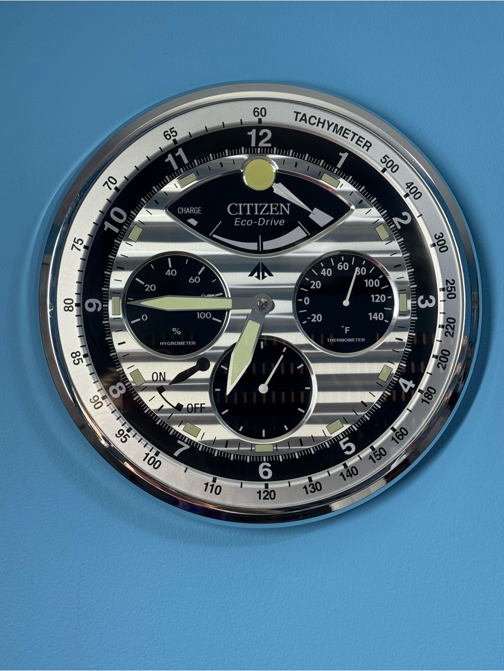 Citizen Eco-Drive Calibre 2100
Chronograph Wall Clock
